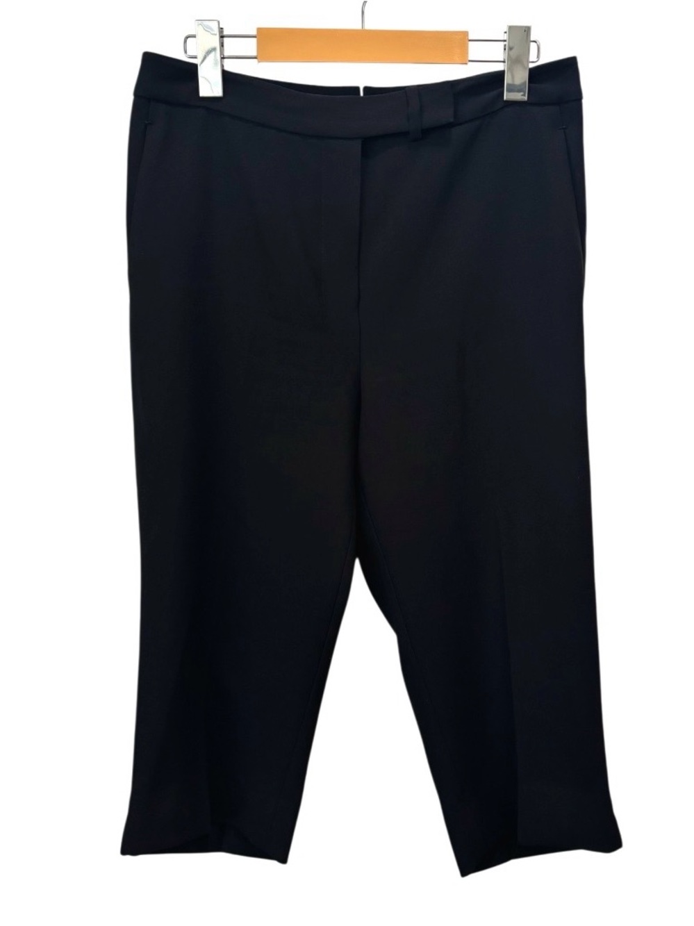 Aritzia Babaton 1-01 Black Capri Pants
